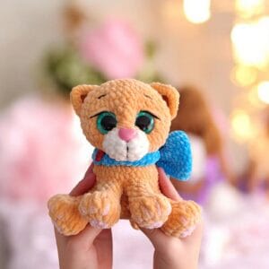 Котёнок с бантиком